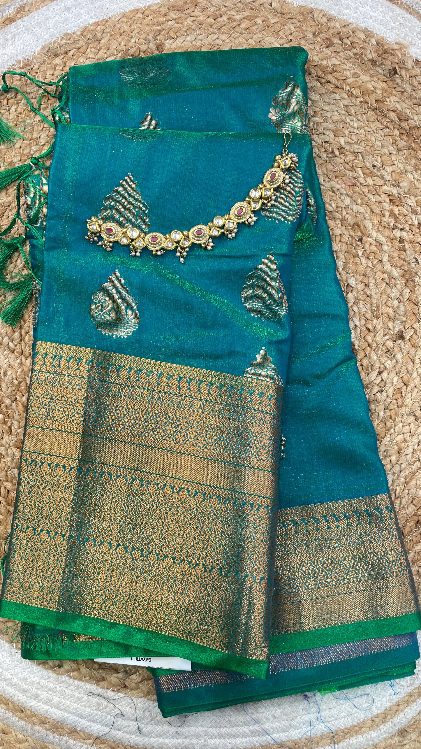 SEMI SILK GAYATRI - V1 code : 056