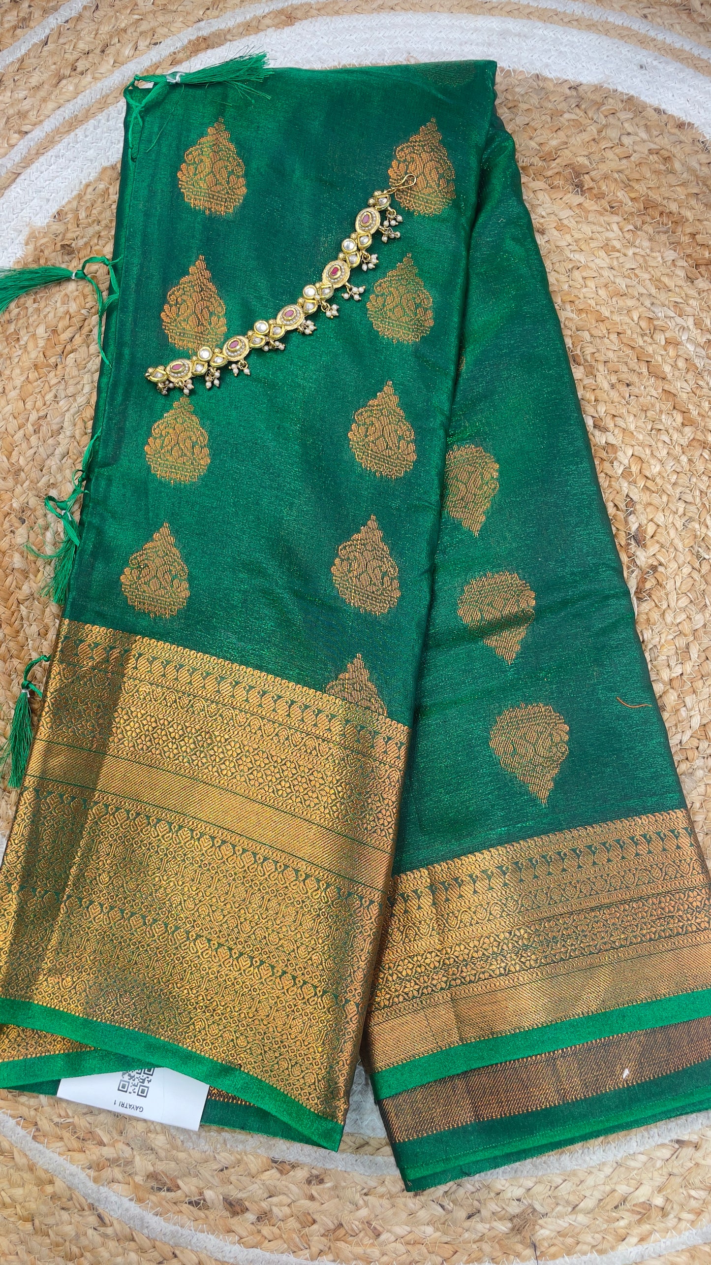 SEMI SILK GAYATRI - V4 code : 059