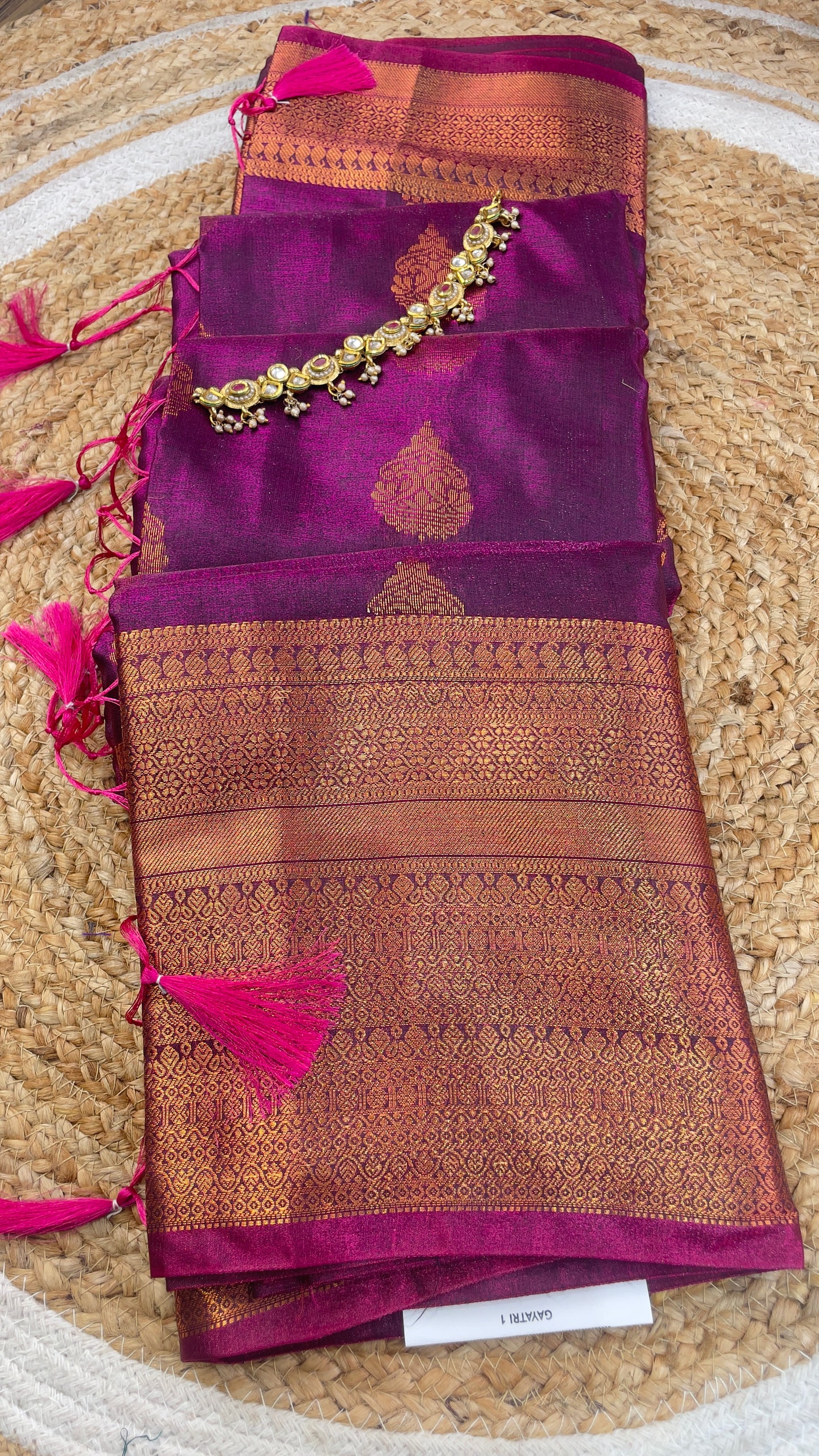 SEMI SILK GAYATRI - V5 code : 060